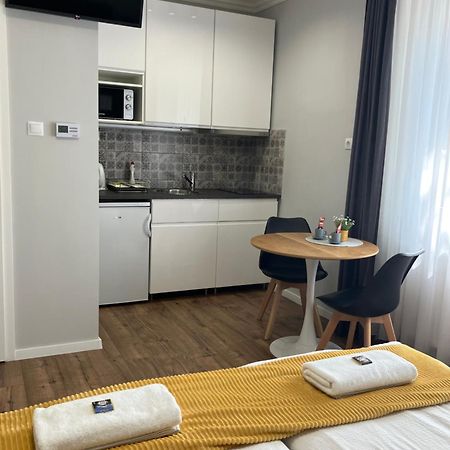 Illa Apartments Eger Buitenkant foto