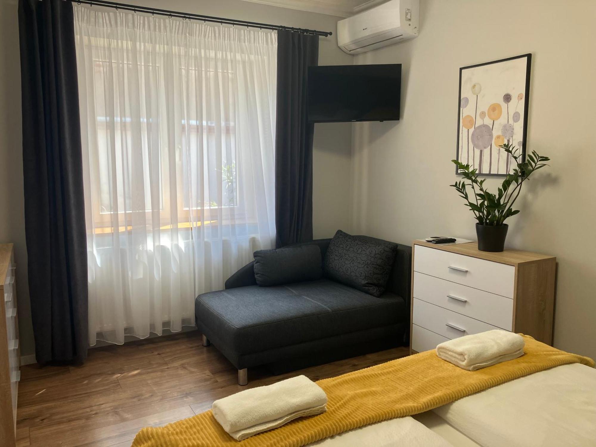 Illa Apartments Eger Buitenkant foto